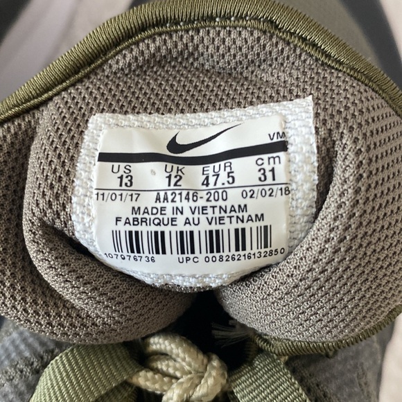 Nike\'s Air Max Axis main image 4